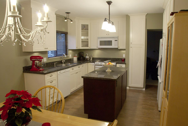 [Image: Kitchen1.jpg]