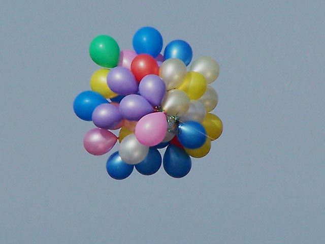 [Image: baloonsaSM.jpg]