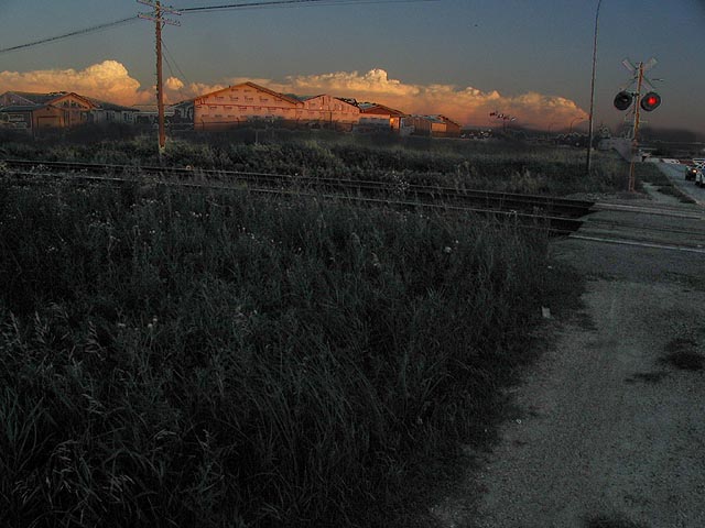 [Image: duskatCNRailSM.jpg]