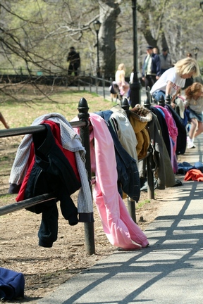 [Image: kids%20clothes.JPG]