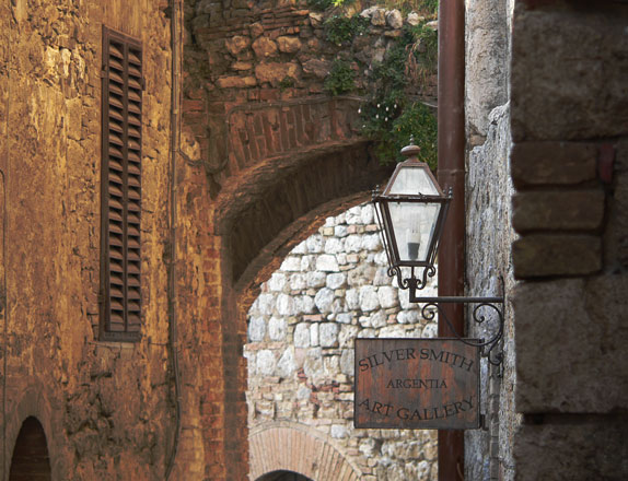 [Image: sangimigniano10lanternsilve.jpg]
