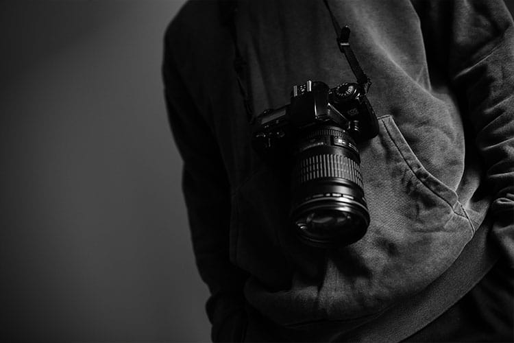 why-do-photographers-wear-black